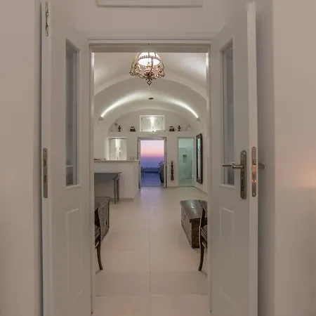 Karpimo Horizon - Caldera Sunset View - Private Hot Tub - Firostefani * フィロステファニ