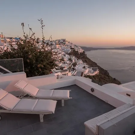 Villa Karpimo Horizon - Caldera Sunset View - Private Hot Tub - Firostefani *