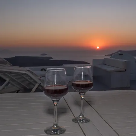 Karpimo Horizon - Caldera Sunset View - Private Hot Tub - Firostefani Villa