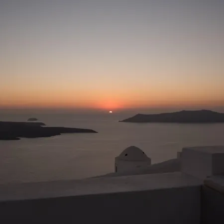 Karpimo Horizon - Caldera Sunset View - Private Hot Tub - Firostefani