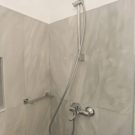 Karpimo Horizon - Caldera Sunset View - Private Hot Tub - Firostefani