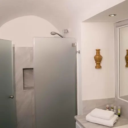 Karpimo Horizon - Caldera Sunset View - Private Hot Tub - Firostefani * Firostefani