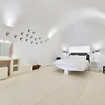 Karpimo Horizon - Caldera Sunset View - Private Hot Tub - فيلة فِروستيفاني