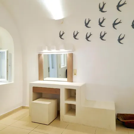 Villa Dimitrios Cave House *