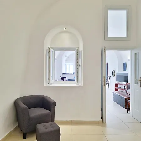 Dimitrios Cave House *