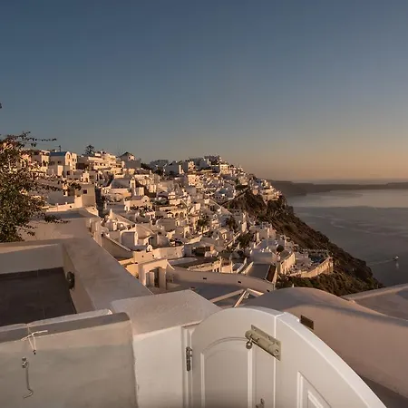 Dimitrios Cave House *