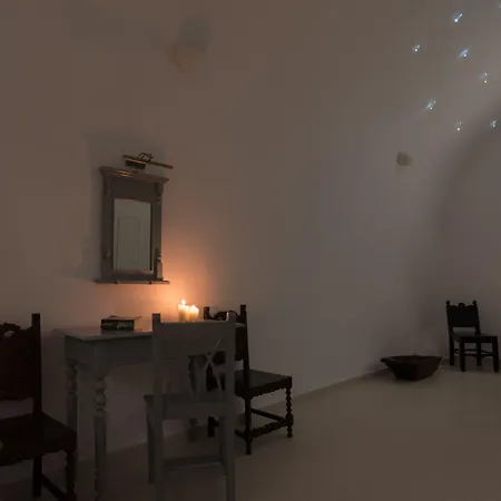 Dimitrios Cave House * Firostefani