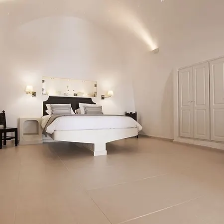 Karpimo Horizon - Caldera View With Private Hot Tub Villa *